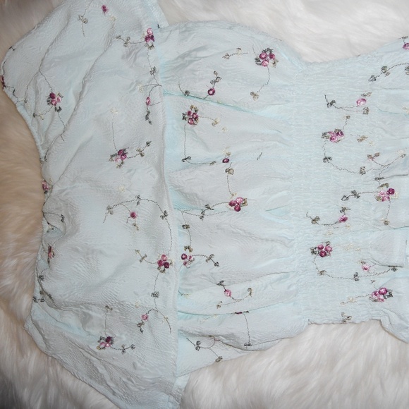 Cropped Top - Picture 1 of 2